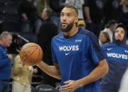 开云足球直播-森林狼擒太阳，唐斯带队取得胜利