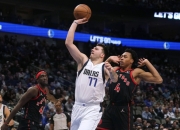 开云平台-包含魔术轻取独行侠，范弗利特刷新纪录的词条