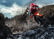 开云官网-迪亚斯一剑封喉！克罗地亚决胜局神奇逆转，西班牙黄金一代黯然退场