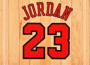 开云足球直播-奥运周期关键战焦点战，雄鹿强压热火，季后赛舞台的战术预演