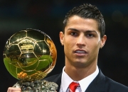 开云下载-当红箭破南美盾，萨拉赫状态解码欧陆风暴前的战术预演