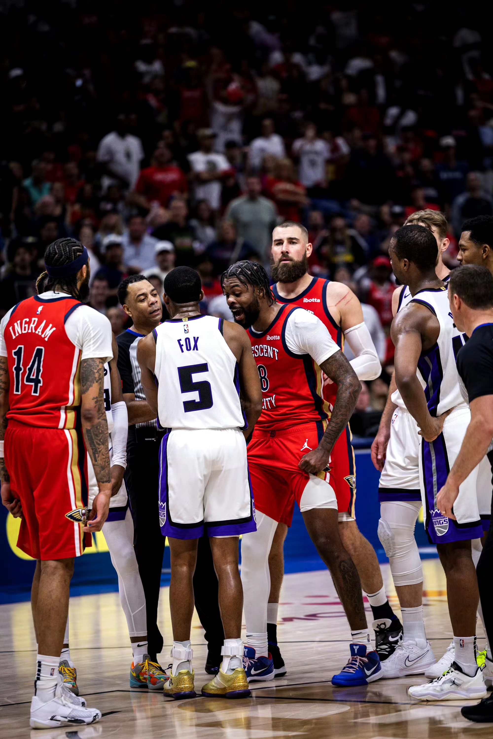 鹈鹕在客场力克黄蜂,英格拉姆全场高效作战 鹈鹕在客场力克黄蜂,英格拉姆全场高效作战