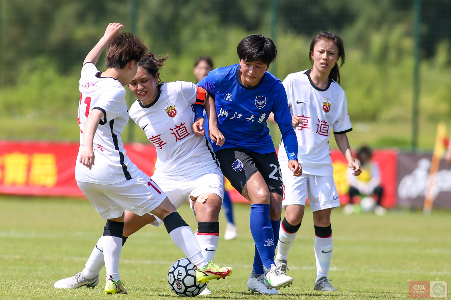 关于阿联酋女足联赛:迪拜女足大胜,豪取三分的信息 关于阿联酋女足联赛:迪拜女足大胜,豪取三分的信息