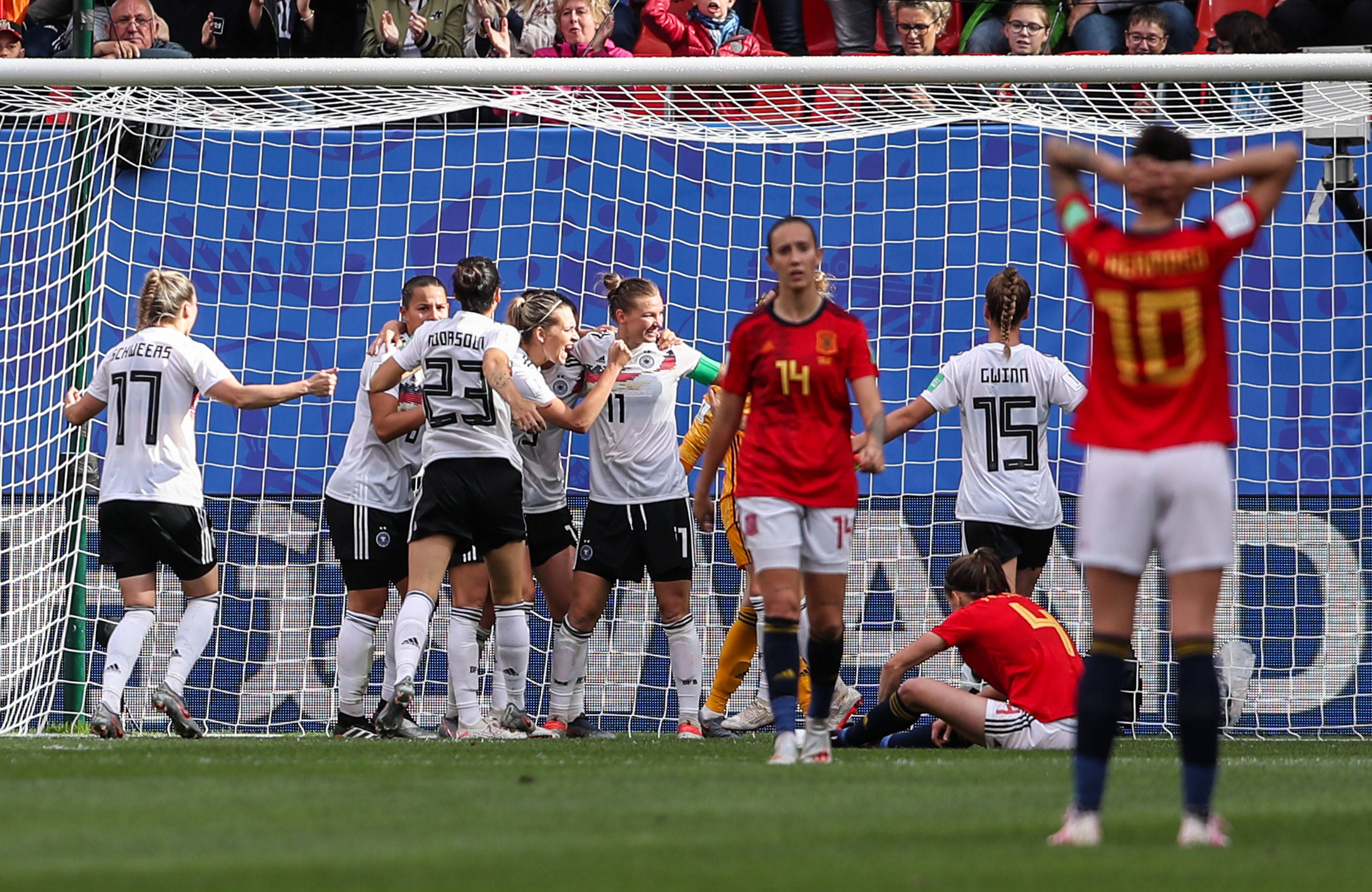 西班牙女足队战绩超越预期，晋级下一轮的简单介绍