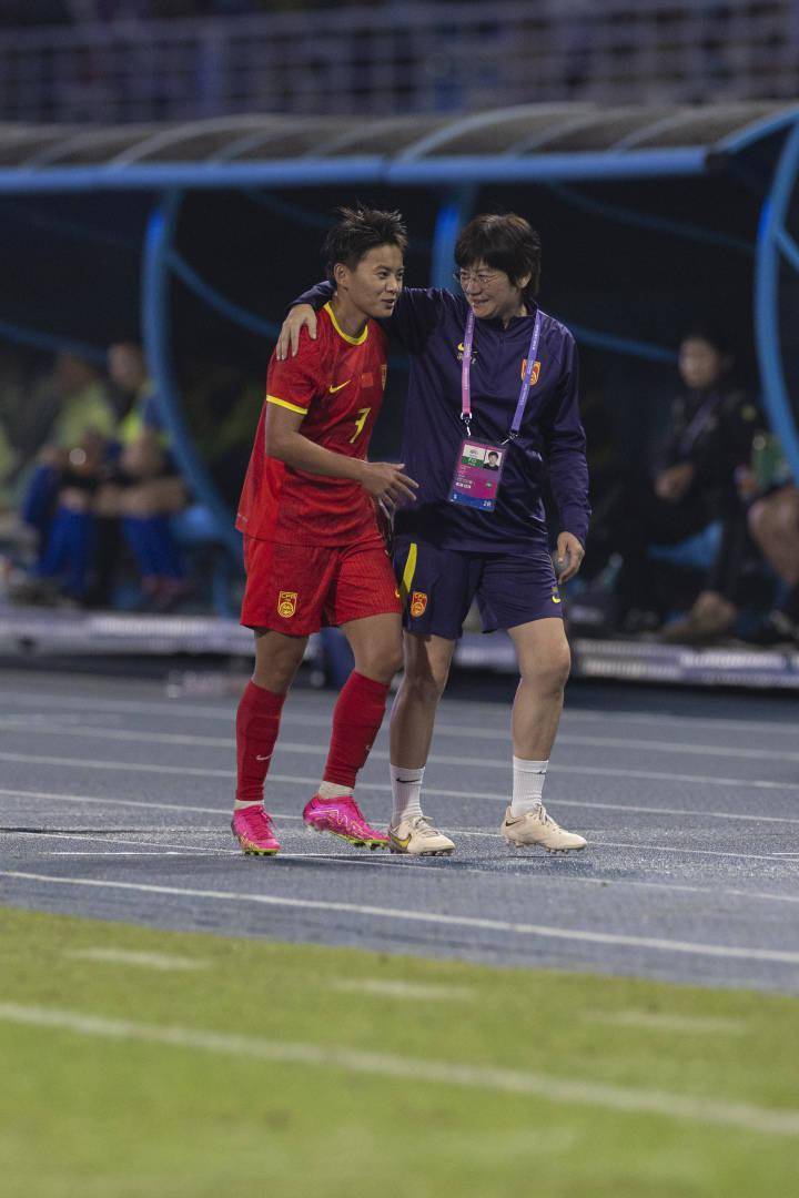 蒙古女足勇夺第一，瓦努阿图队无可奈何的简单介绍