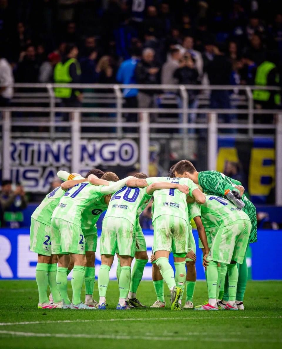 关于阿贾克斯狂胜对手主场送礼欧冠的信息 关于阿贾克斯狂胜对手主场送礼欧冠的信息