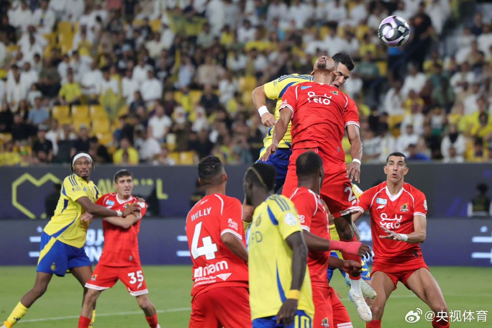 关于阿贾克斯狂胜对手主场送礼欧冠的信息 关于阿贾克斯狂胜对手主场送礼欧冠的信息