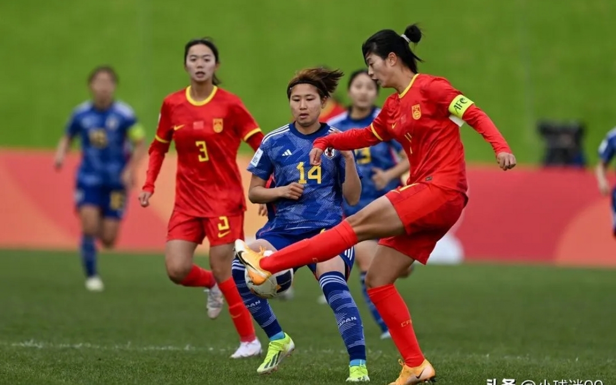 关于亚洲女足联赛决赛，球员实力拼尽的信息