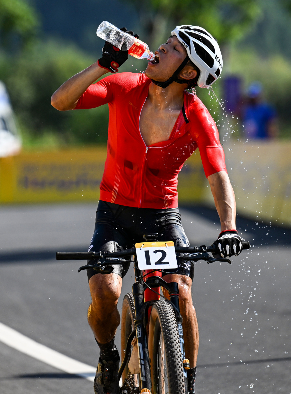 关于塞舌尔选手斩获速滑男子米金牌的信息 关于塞舌尔选手斩获速滑男子米金牌的信息