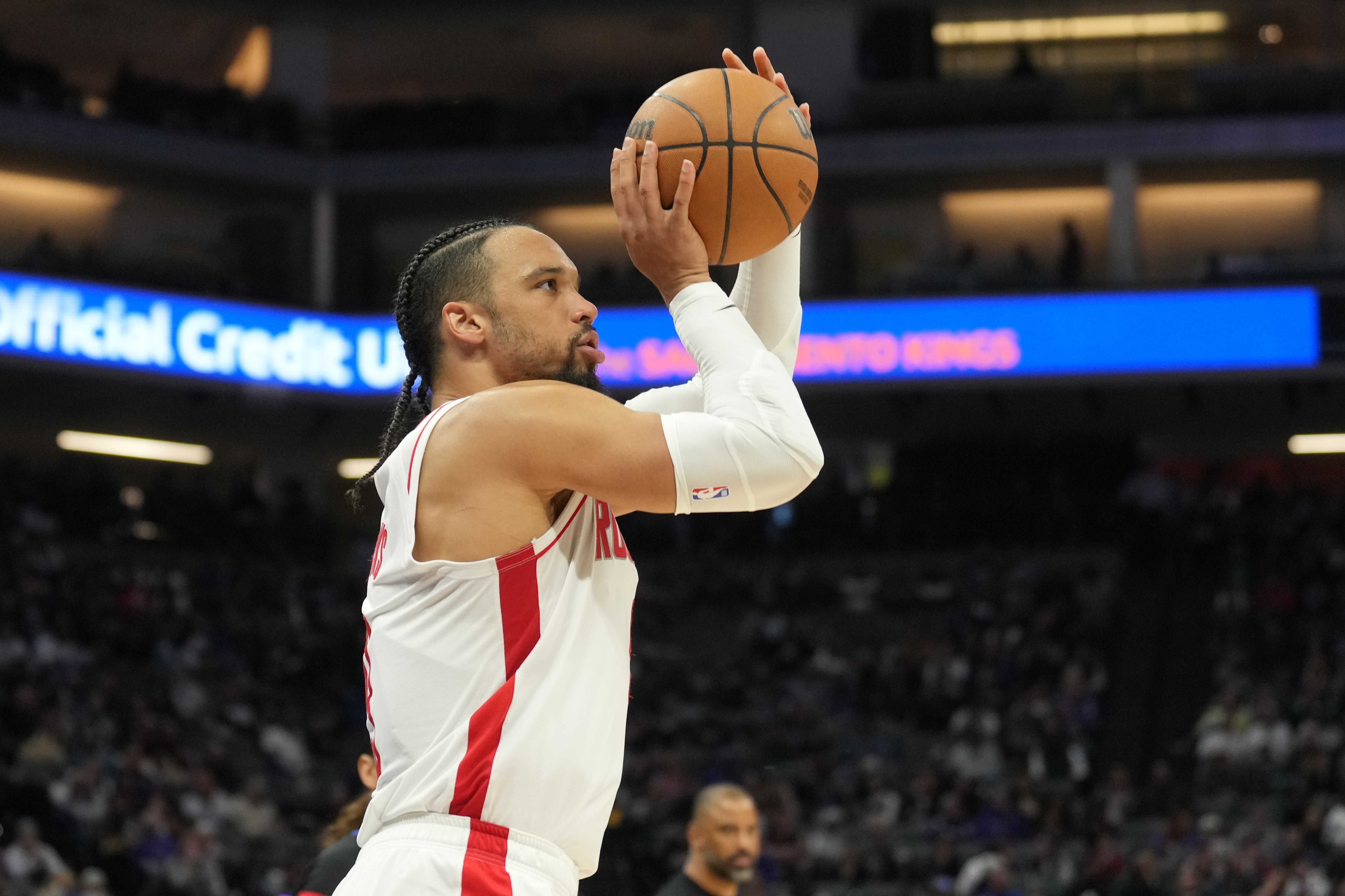 关于太阳客场取胜活塞，保持火热状态的信息