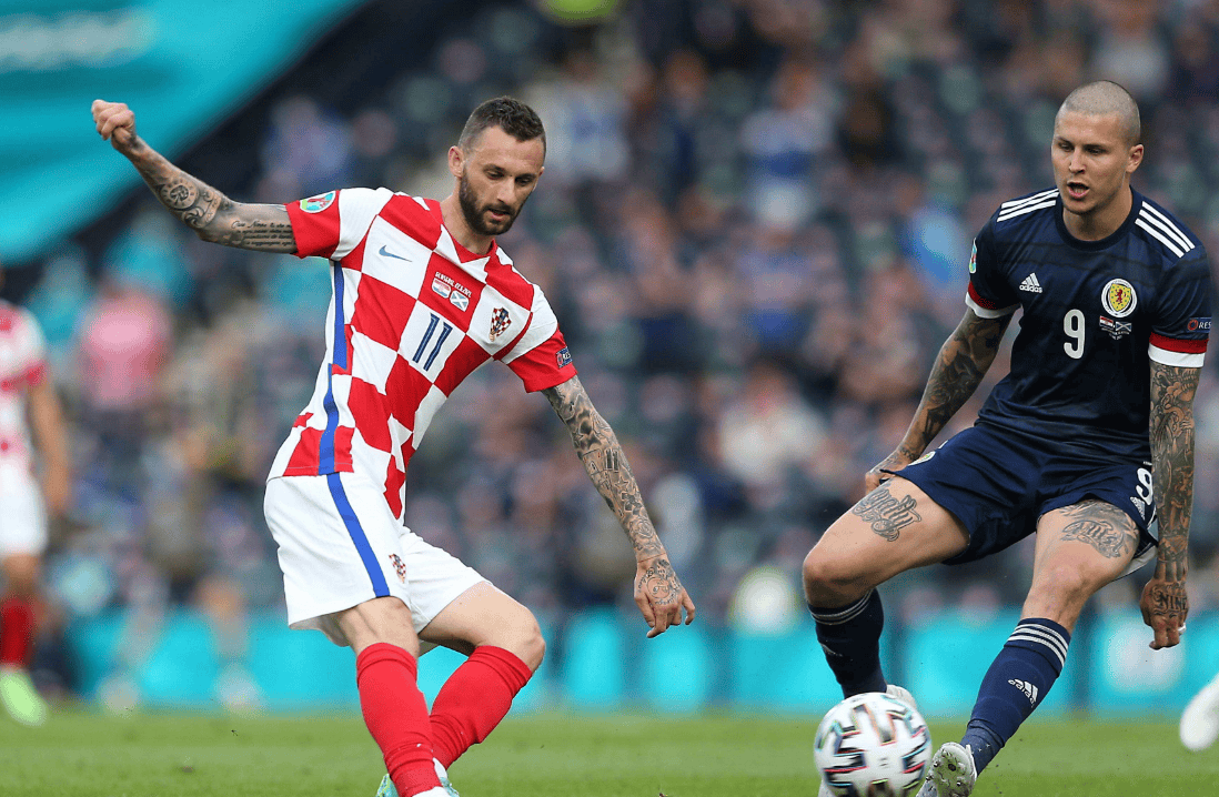 包含波兰主帅调整战术备战捷克欧洲杯资格赛，决胜态势的词条