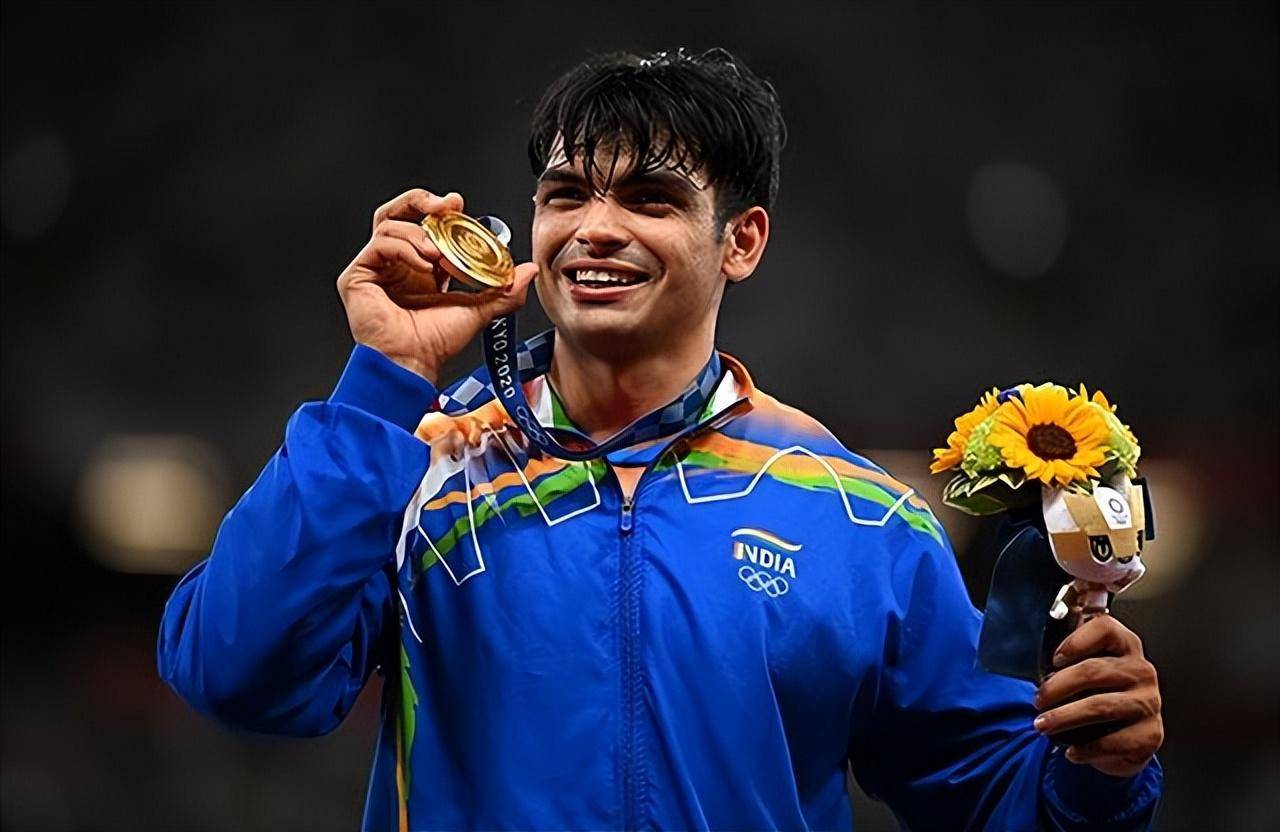 关于印度代表队在田径赛中实现突破，引人瞩目的信息