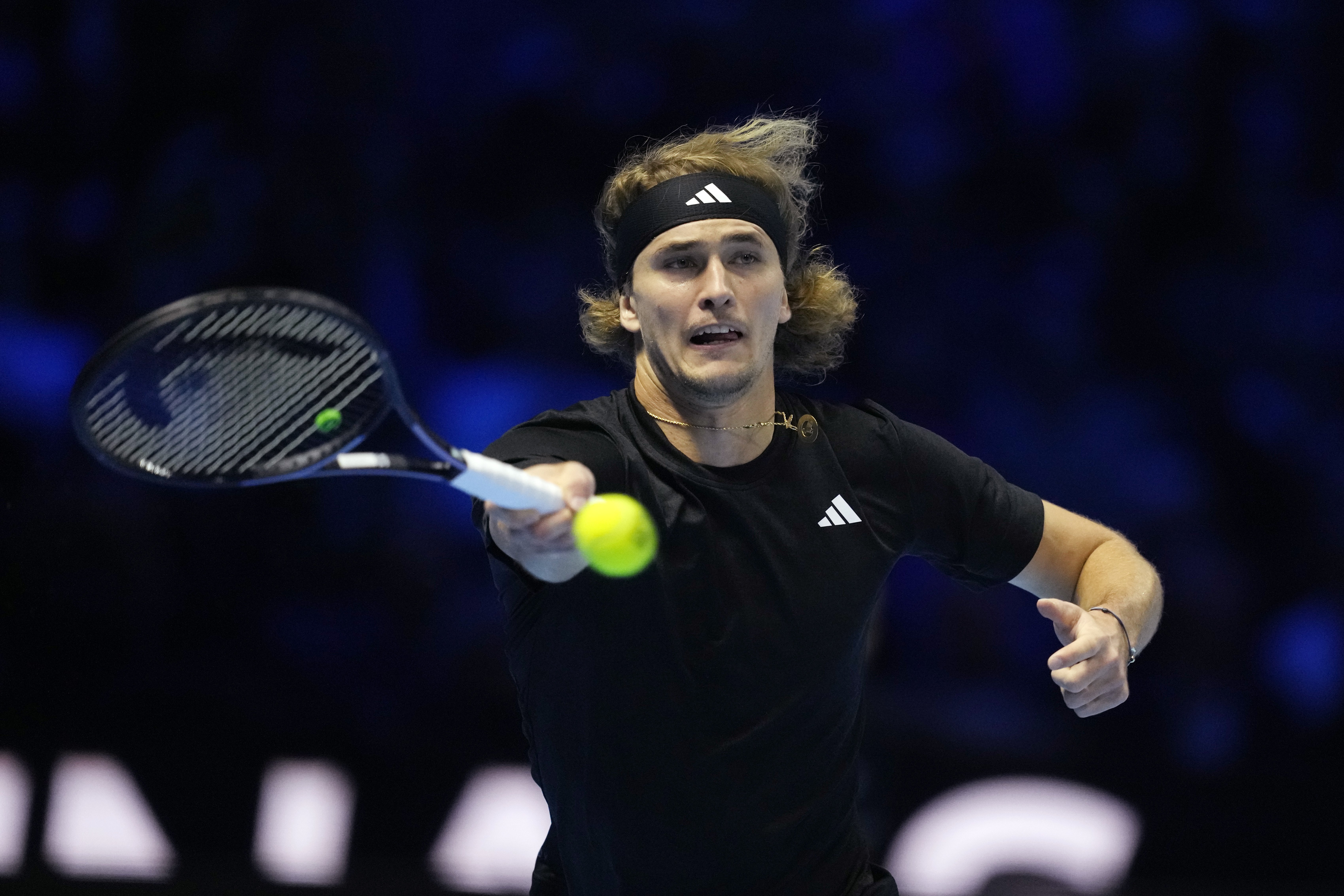 关于英国网球队横扫意大利网球队，梅德韦杰夫关键制胜的信息