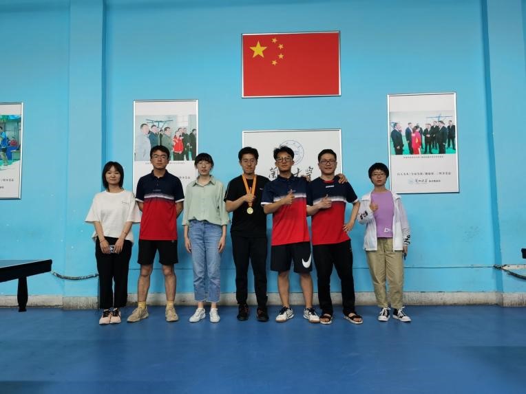 英国乒乓球队鏖战波兰乒乓球队，许昕完成帽子戏法的简单介绍