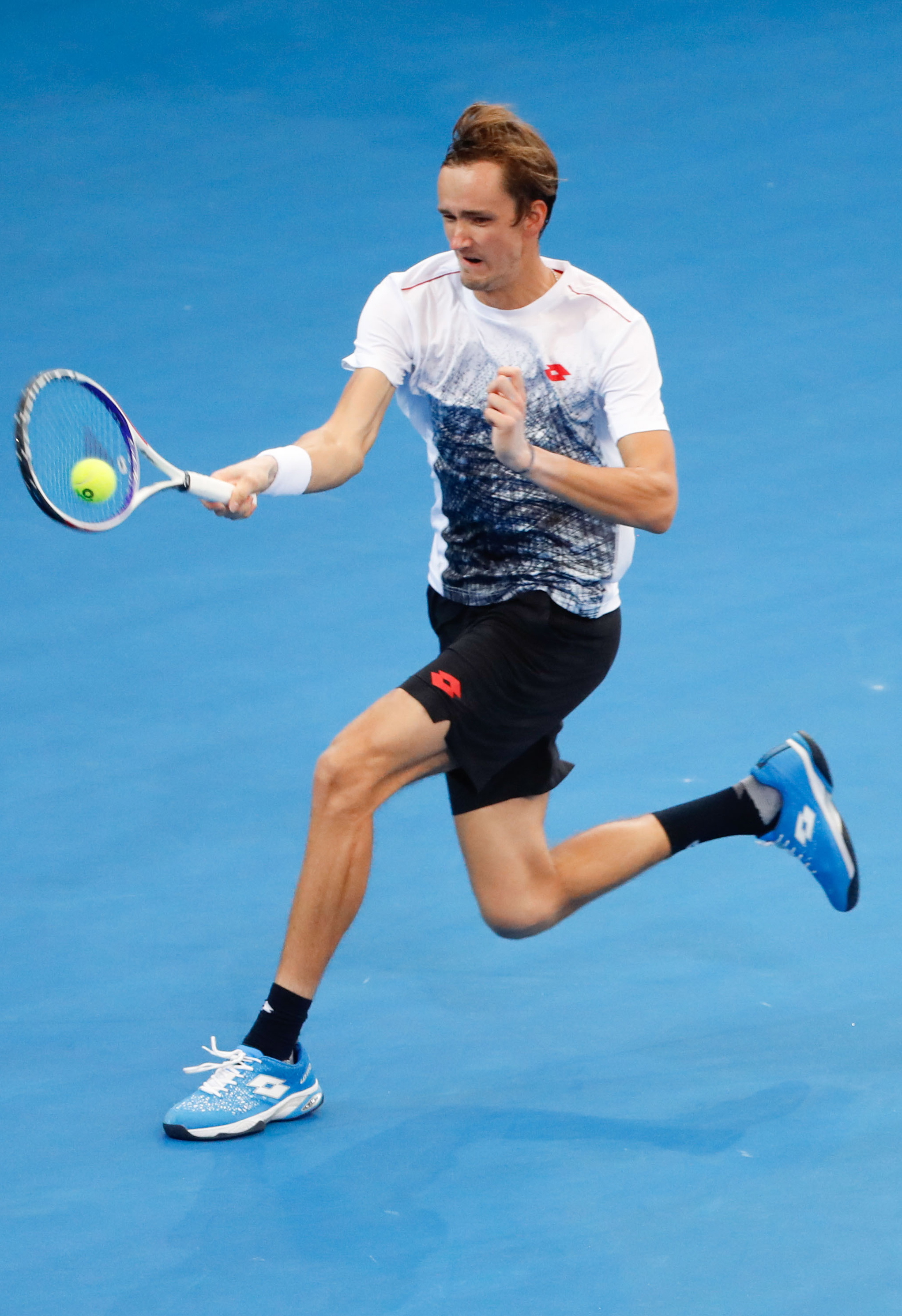 关于意大利网球队爆冷澳大利亚网球队，梅德韦杰夫统治全场的信息