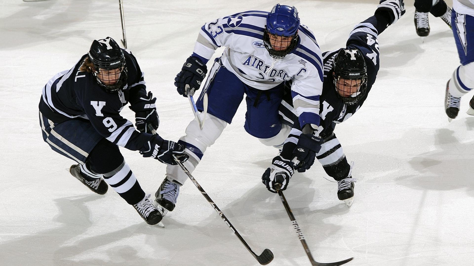 从哈弗茨爆发到皇马式压迫，现代足球战术的唯一性启示