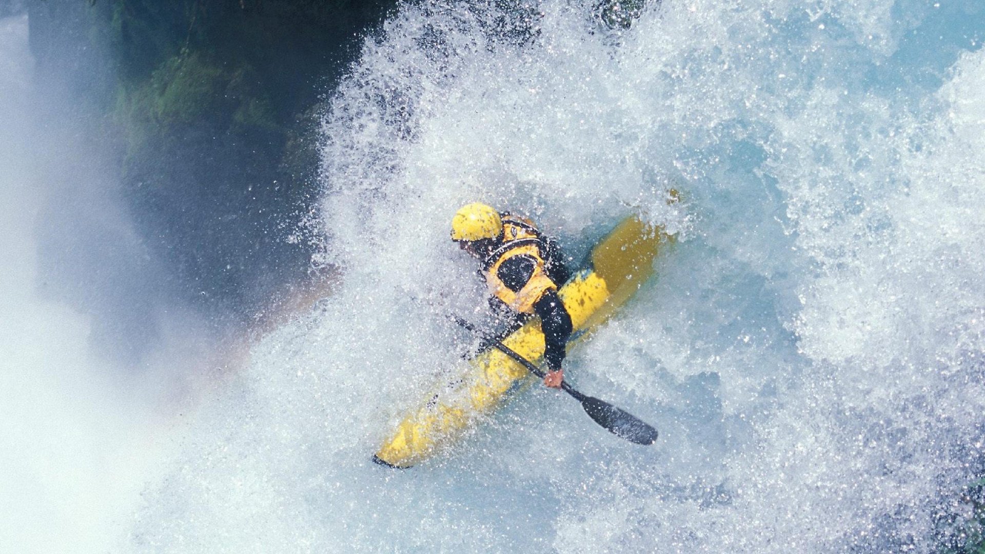 绿茵场上的双面叙事，韩国险胜背后的足球哲学与C罗纪录的永恒启示